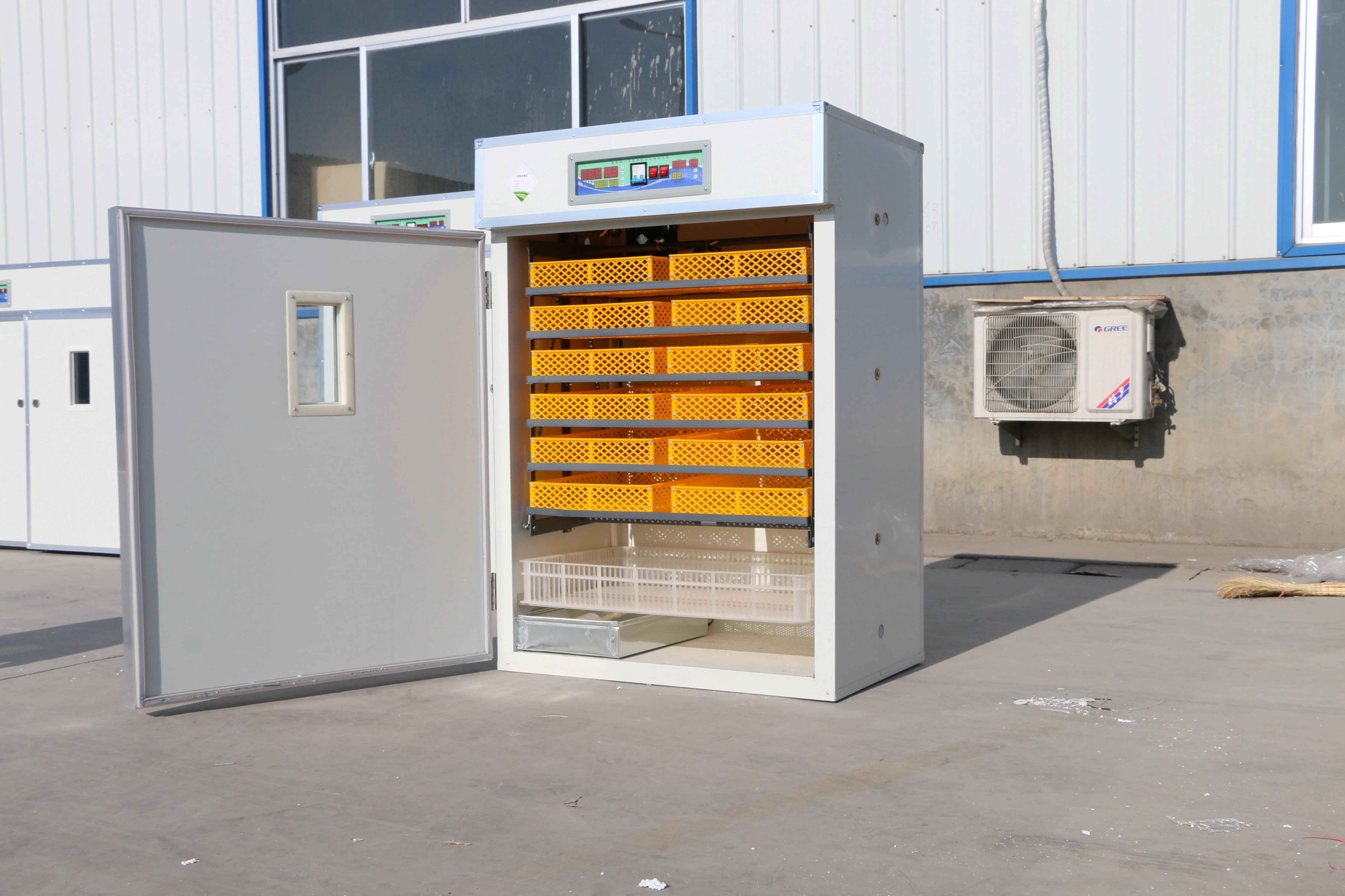 Fully Automatic 1000 Chicken Eggs Capacity  Egg Incubator For Sale