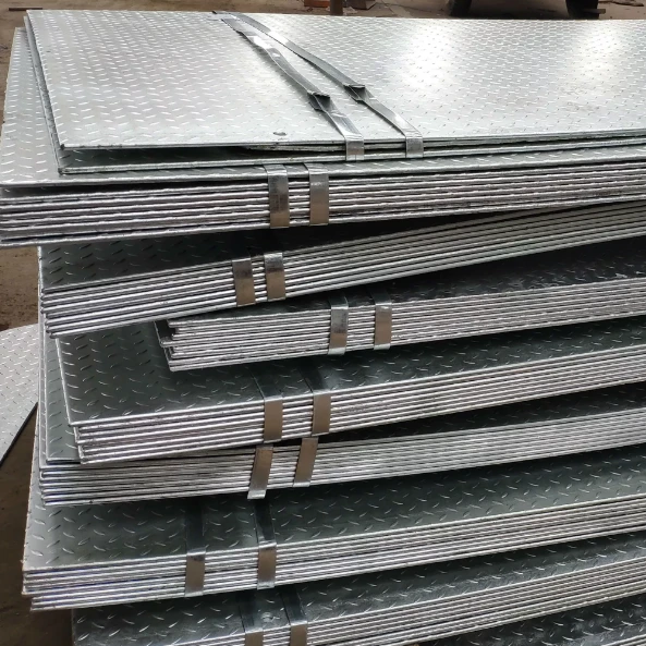 Ss400 A36 Q235 Galvanized Carbon Mild Steel Checkered Sheet Floor Plate
