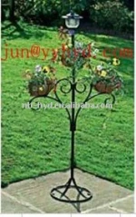 Stand alone black steel planter with top solar ligth and 3 baskets including coco liners