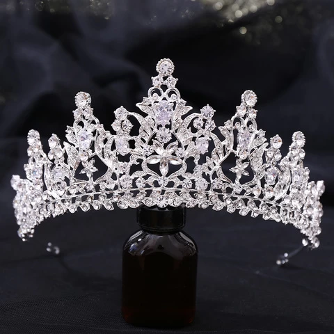 Wholesale Yiwu Jewelry Market Quinceanera Tiara Crown Headpieces Wedding Tiara and Crown CZ and Pageant Tiara Crown