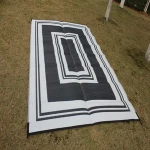 ZNZ Eco-friendly material fire-resistant foldable plastic woven beach mats foldable portable beach mat outdoor camping mat