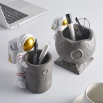 Modern Simple Pen Holder Desk Organizer Storage Accessories Makeup Brush Pencil Pot Marker Resin Astronaut Pen Holders