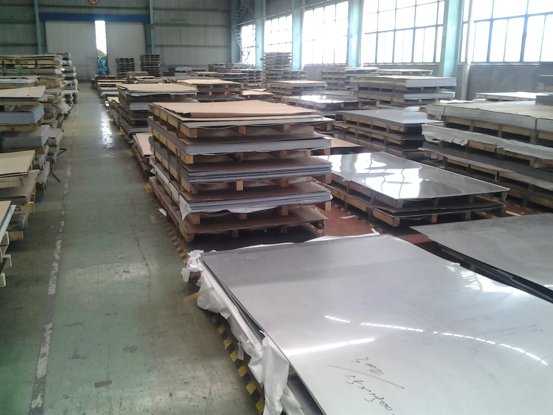 Factory spot Best Price AISI ASTM 202 321 304 316L Stainless Steel Sheet/Plate BA 2B HL 8K surface SS sheet/plate