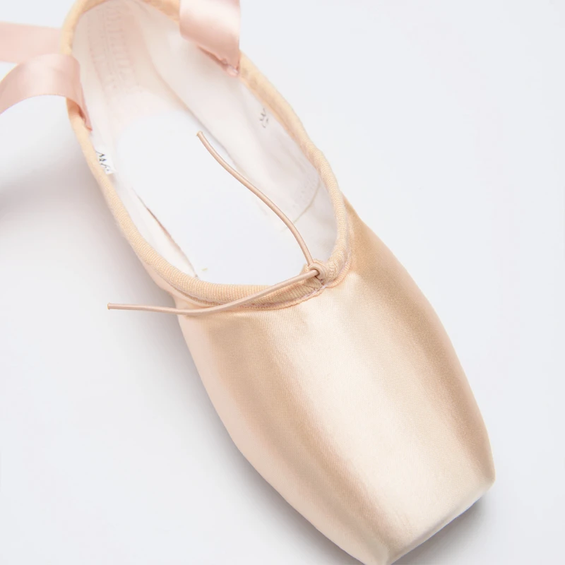 Factory Wholesale Professional Ballet Dance wear Shiny Satin Flesh Ballet Pointe Shoes For Girls