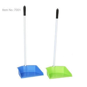 HQ7001 for promotional activity with long iron handle plastic cheap dust pan