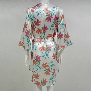 P04 Wholesale 2018 hot selling wedding gift satin robe Floral kimono cheap beautiful bridesmaid dress