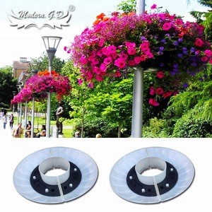 Plastic hanging square planter tray for lamp pole