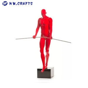 Polished Resin Balancing Man Statue Male Holding Balancing Pole Figurine Custom Color