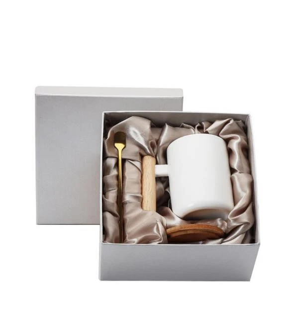 Promotional Items Custom logo Porcelain Ceramic Coffee Mug set with gift box Wooden handle Lid