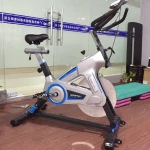 Qido Commercial  Gym Equipment gym Cycle Exercise Bike Magnetic Swing Spin Bike