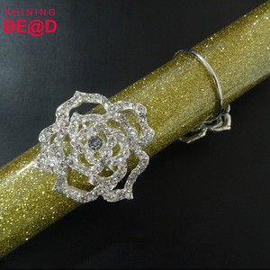 Sparkle Flower Crystal Rhinestone Diamond Napkin Ring for Wedding Table Sash Ribbon Holder Slider