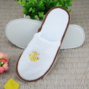 wholesale cheap hotel amenities disposable hotel slippers