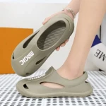 Wholesale New Arrival Summer Men and Women Shoes Outdoor EVA Material Anti-Skid Beach Slippers For Gift