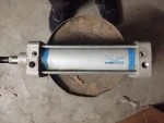PNEUMATIC CYLINDER