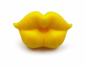 100% Silicone Lip Shape Funny Baby Pacifier Cute Kissable Mustache silicone Pacifier For Babies and Toddlers Unisex