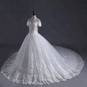 Bridal Gowns Long Train 3D Flowers Lace Luxury Wedding Dress  Puffy  Off Shoulder Wedding Dress White Lace 2018 Wedding Dress