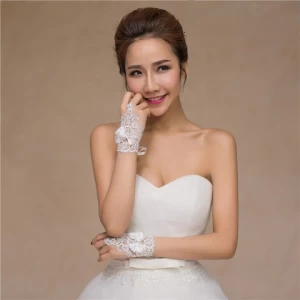 Crystal White Short Bow Style Lace Bride Hand Gloves Fast Delivery
