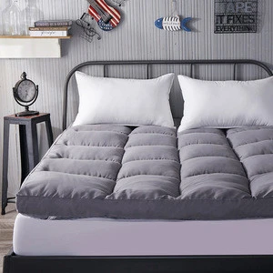 Customer designs foam 100% polyester feather mattress topper