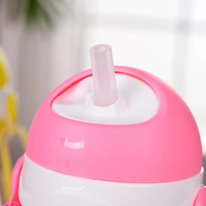 Customised PP Plastic Portable Water Bottle With Straw And Handle