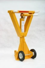 Rachet Beam Trailer Stabilizing Jacks