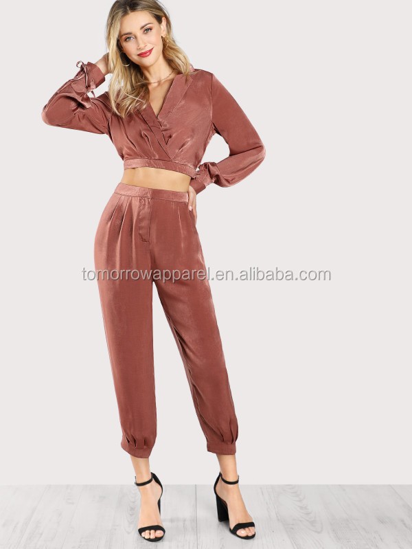 Satin Tie Long Sleeve Crop Top &amp; Matching Pants Set Manufacture Wholesale Fashion Women Apparel (TA4120SS)