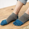 spring and autumn comfortable socks OEM mens cotton mesh breathable five-finger toe socks