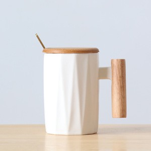 Wholesale matte reusable tea milk ceramic mug custom logo porcelain cappuccino coffee cup with wood handle
