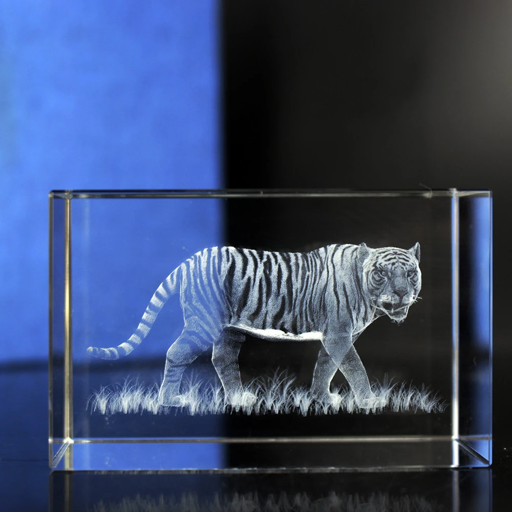 3D Laser Engraved Cube K9 Crystal Tiger Image Sculpture Customized Souvenir Crafts