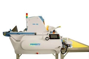Automatic fabric spreading machine for knit and woven fabric