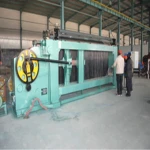 Automatic gabion mesh weaving machine for gabion baskets