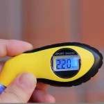 Automobile digital tire pressure gauge with inflation high precision electronic pressure gauge tire pressure gauge monitor