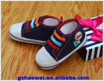 Colorful shoelace canvas baby shoes