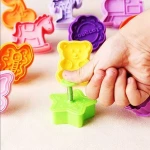 Custom Plastic Cookie Cutter Toy, OEM PE 3D cookie Cutter for Cake , Customized Cookie Stamp Cookie Cutter Factory