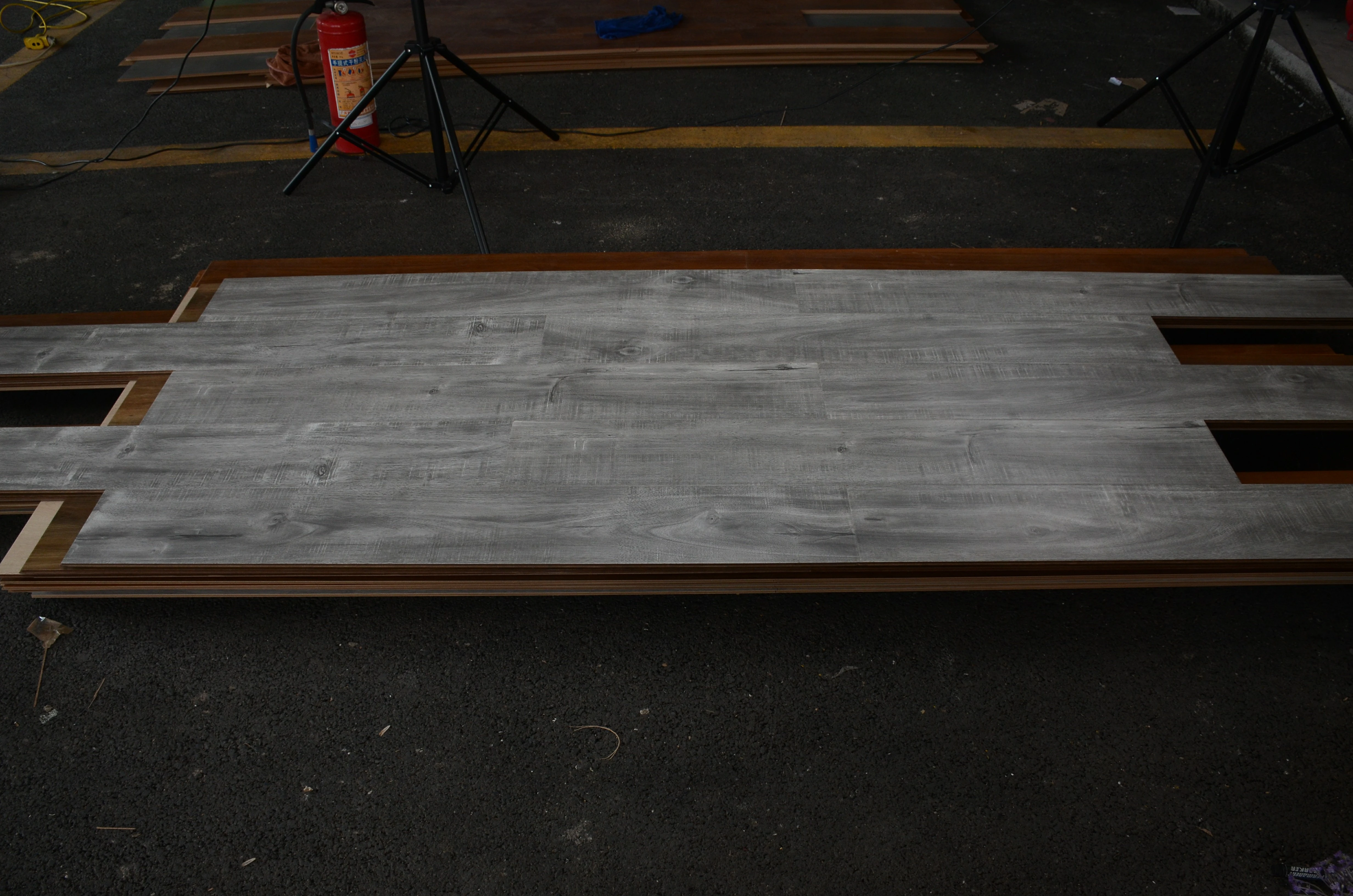 European style grey 10mm laminate wooden flooring Interior waterproof  wood floor parquet