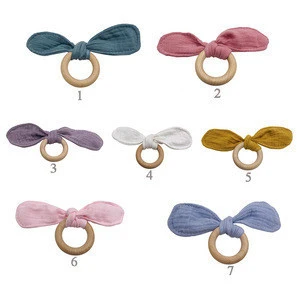 Ins baby teether beech wood teething ring dental practice toy hand rattle