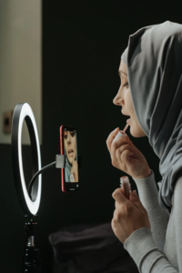 Makeup mini phone holder and  video makeup mirror light dimmable led selfie ring light usb ring