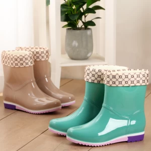 Outdoor Waterproof  Wear Resistant Women non-slip Pvc Rain boots