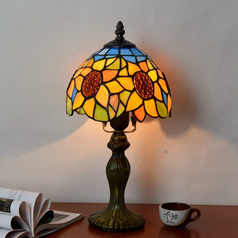 Tiffany Designs Holders Glass Lamps for Hotel Italia Lamp Bedroom Accent Stained European Bedside Sunflower Style Night Light