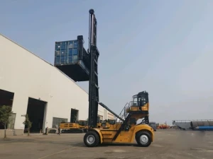 Top Brand Excellent Quality 4.5 ton 17m Telehandler 4WD Telescopic Handler STH1056A with Factory Price