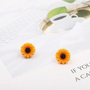 Wholesale Fashion Mini  Sunflower  lovely decorative Brooches