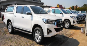 Best Used To-yo-ta Hilux Double Cab 4X4