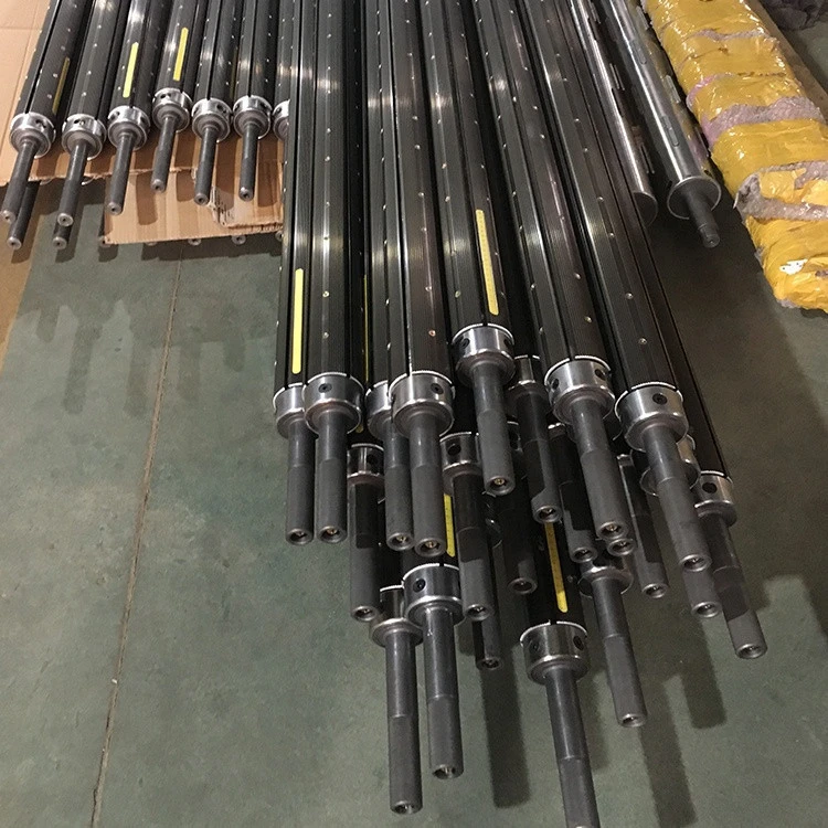 Air expanded shaft for winding rewinding machine