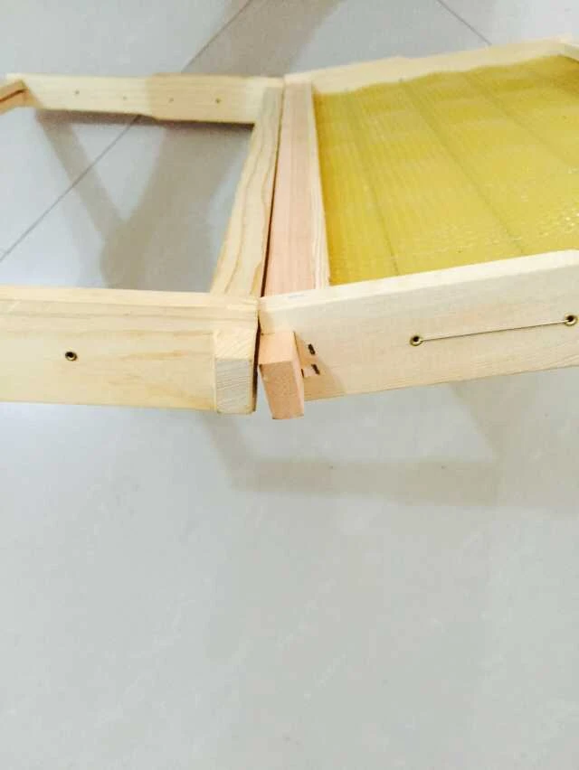 Assembled beehive bee frame with beeswax foundation ss wire