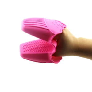 Durable BPA free  Heat Resistant Silicone Kitchen Cooking Oven mitts  and Grabber