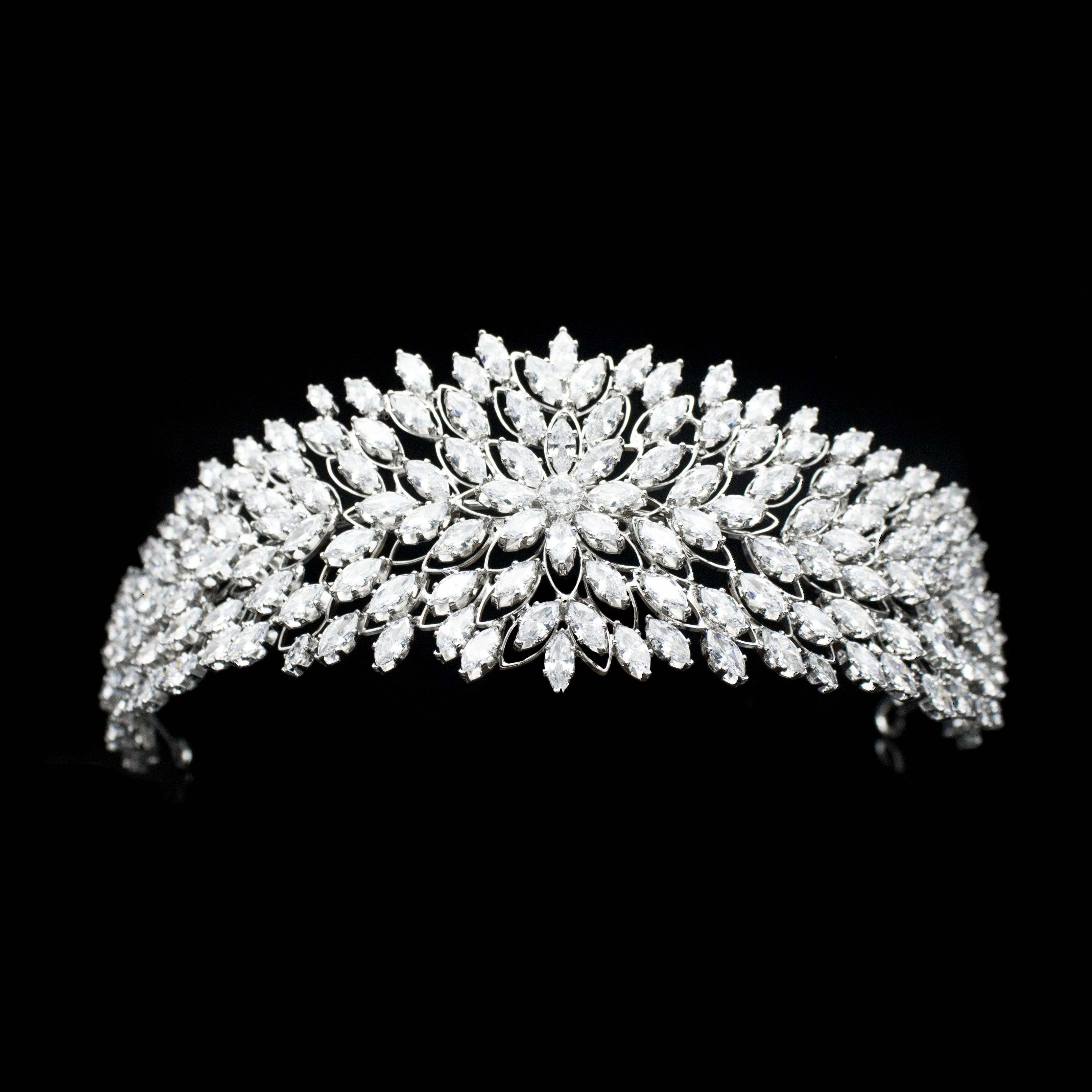 Fashion Simple Decoration Silver Rhinestone Bridal Hair Accessories Cubic zircon wedding tiara and crown