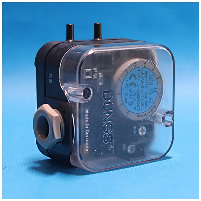 Gas air pressure switch for detecting pressure