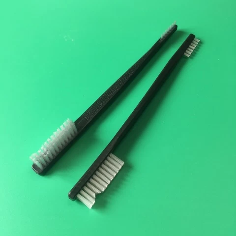 Gun grinding brush tools with small horn