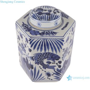 Jingdezhen Hand-Painted Fish Play Lotus Blue and White Pattern Pot