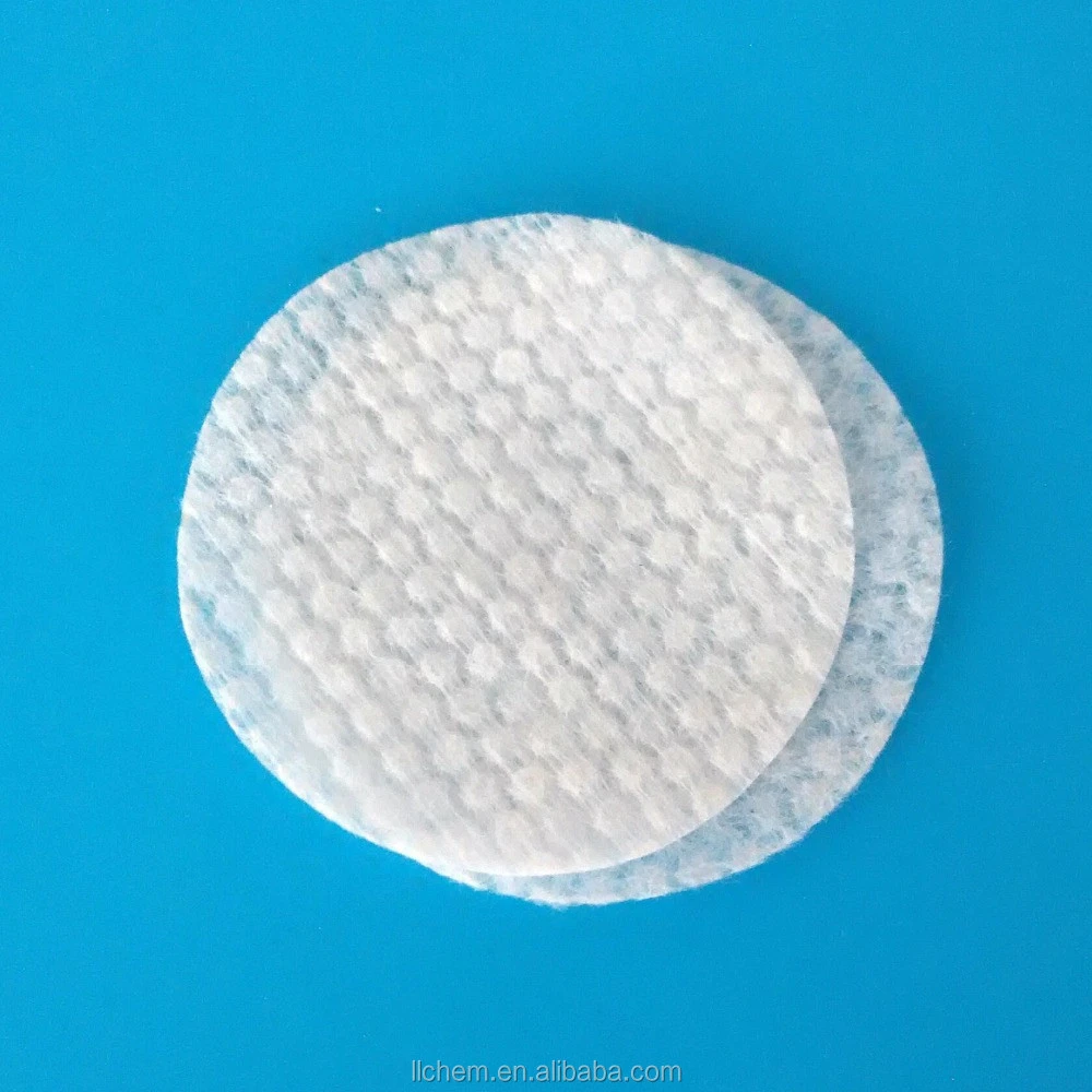 Lady facial eye makeup remover pads in wet wipes