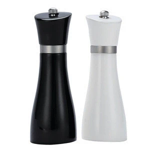 New styles wholesale Colorful Manual wooden pepper mill